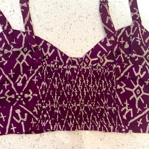 “Roxy” Crop Top - Picture 4 of 6